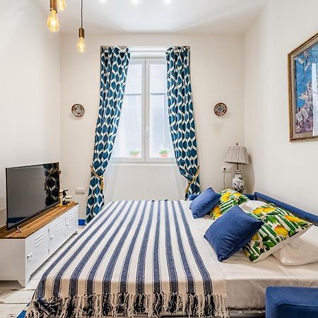 Studio Travel 24M2, 120M Vieux-Port ,Clim , Wifi ,Acces Autonome Avec Code Marsylia Zewnętrze zdjęcie
